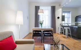 Vladislav City Centre Apartments
